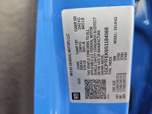 Used 2025 Chevrolet Colorado ZR2 AWD/4WD image 36