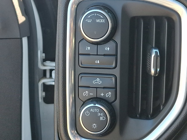Used 2022 Chevrolet Silverado 2500 LT AWD/4WD image 9