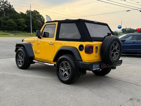 Used 2019 Jeep Wrangler Sport AWD/4WD image 5