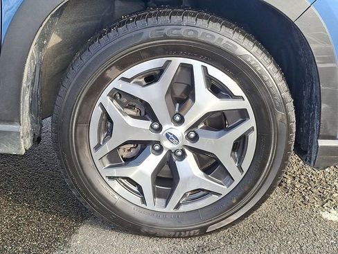 Used 2023 Subaru Forester Premium image 8