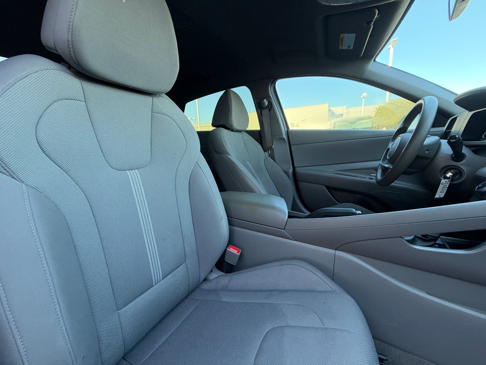 Used 2024 Hyundai Elantra SE FWD image 19