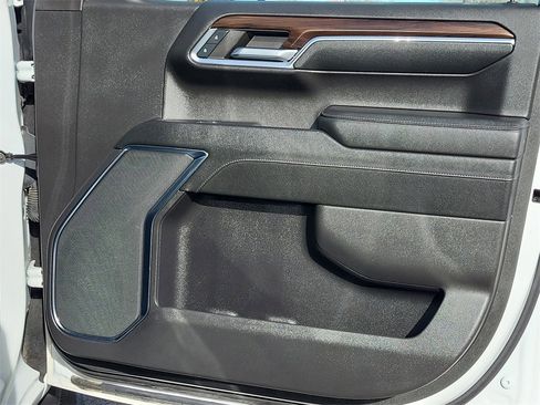 Certified 2024 GMC Sierra 1500 SLT image 16