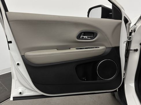 Used 2016 Honda HR-V EX-L image 11