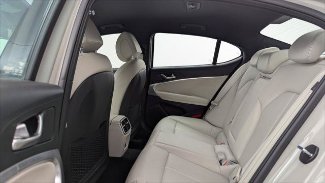Used 2025 Genesis G70 2.5T RWD image 17
