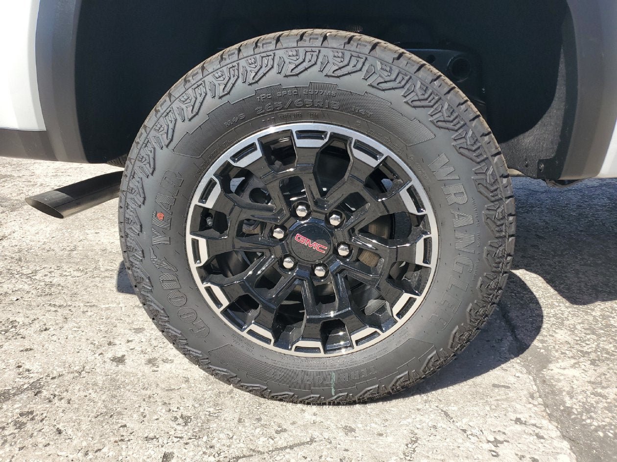 New 2026 GMC Canyon AT4 AWD/4WD image 6