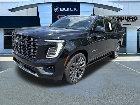Used 2025 GMC Yukon XL Denali Ultimate AWD/4WD image 3