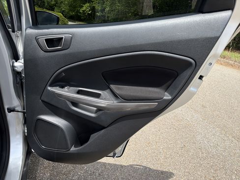 Used 2020 Ford EcoSport SE w/ SE Convenience Package FWD image 16