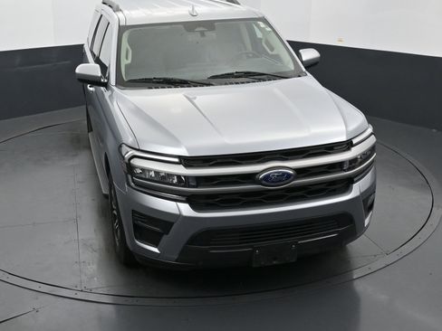 Used 2024 Ford Expedition XLT image 34