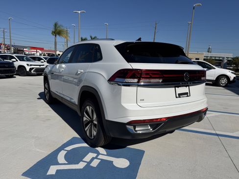New 2026 Volkswagen Atlas Cross Sport SE image 5