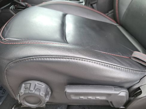 Used 2022 Jeep Wrangler Unlimited Rubicon w/ LED Lighting Group image 26