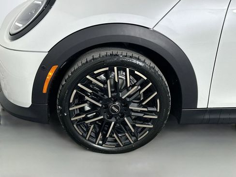 Certified 2025 MINI Cooper S image 22