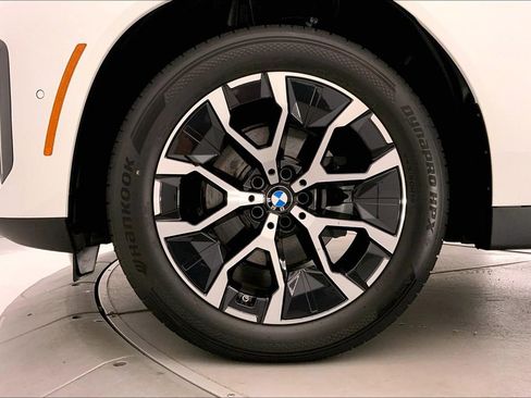 New 2025 BMW X3 xDrive30i w/ Premium Package image 9