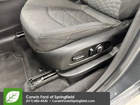 Used 2020 Chevrolet Equinox LT image 34