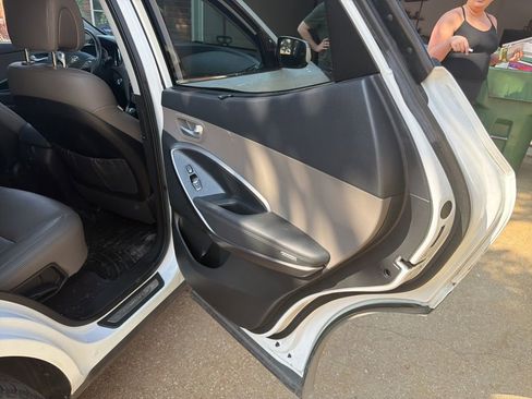 Used 2017 Hyundai Santa Fe Sport image 11