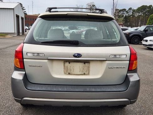 Used 2005 Subaru Outback 2.5i image 4