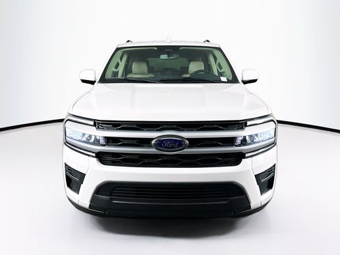 Used 2023 Ford Expedition Max XLT RWD image 2