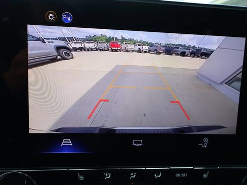 Certified 2025 Chevrolet Colorado LT w/ Advanced Trailering Package AWD/4WD image 22