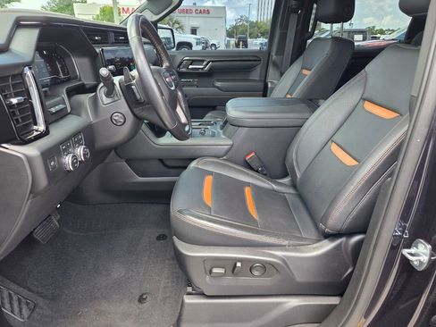 Used 2023 GMC Sierra 1500 AT4 w/ Technology Package AWD/4WD image 6