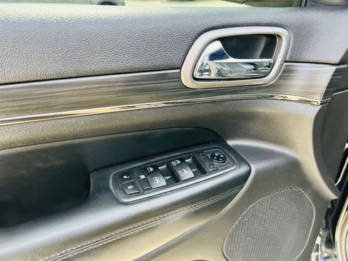 Used 2019 Jeep Grand Cherokee Limited X image 14