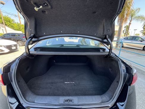 Used 2025 Nissan Sentra SV image 30