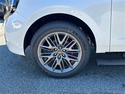 New 2025 Ford Expedition Max Platinum w/ Stealth Performance Package image 11