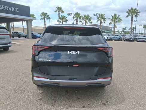 New 2026 Kia Sportage LX w/ LX Convenience Package FWD image 5