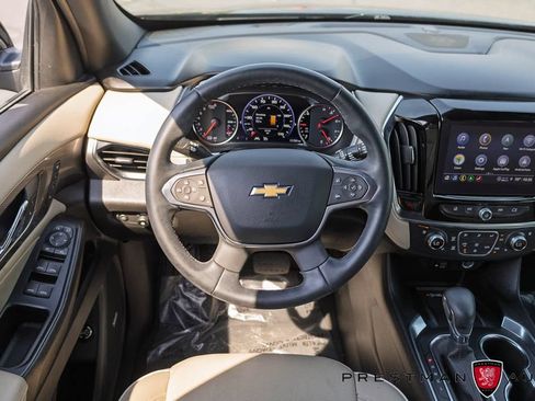 Used 2023 Chevrolet Traverse Premier AWD/4WD image 2