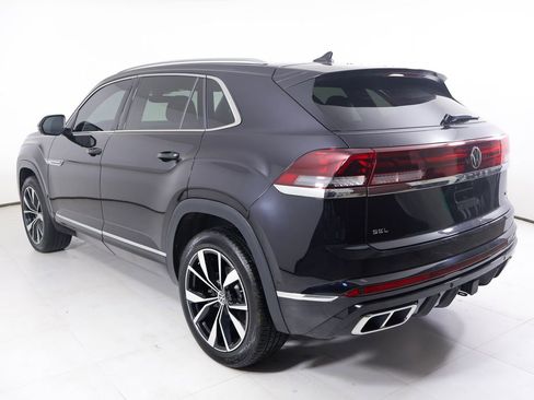 Used 2024 Volkswagen Atlas Cross Sport SEL Premium R-Line image 3
