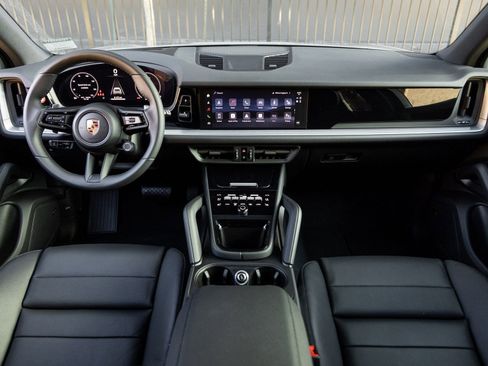 New 2026 Porsche Cayenne image 12