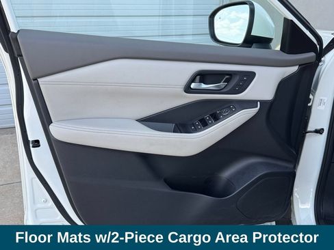 Used 2023 Nissan Rogue SL w/ SL Premium Package FWD image 17