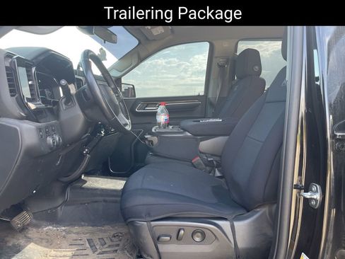 Used 2022 Chevrolet Silverado 1500 LT AWD/4WD image 11