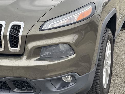 Used 2014 Jeep Cherokee Latitude w/ Cold Weather Group image 9