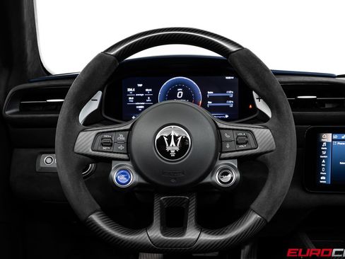 Used 2023 Maserati MC20 Spyder RWD image 36