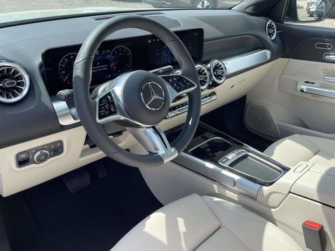 New 2026 Mercedes-Benz GLB 250 4MATIC image 12