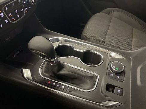 Used 2023 Chevrolet Traverse LT image 27