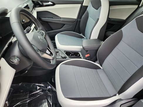 New 2025 Volkswagen Taos S image 6