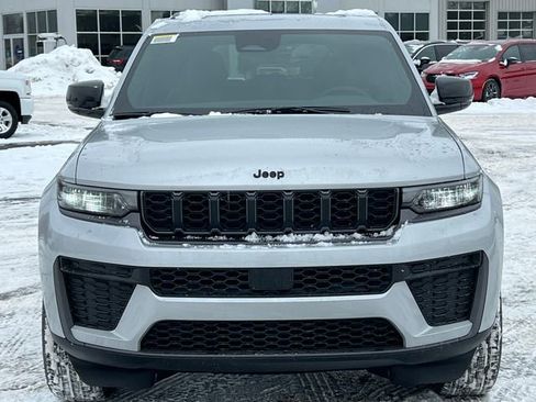 New 2026 Jeep Grand Cherokee Altitude AWD/4WD image 38