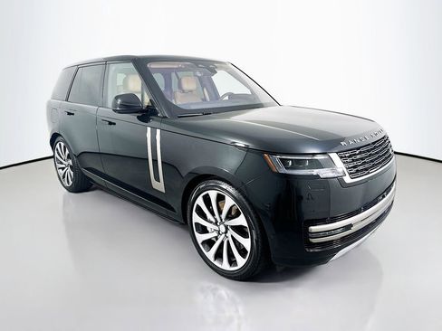Used 2023 Land Rover Range Rover SE image 7
