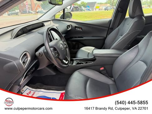 Used 2022 Toyota Prius Prime Limited FWD image 7