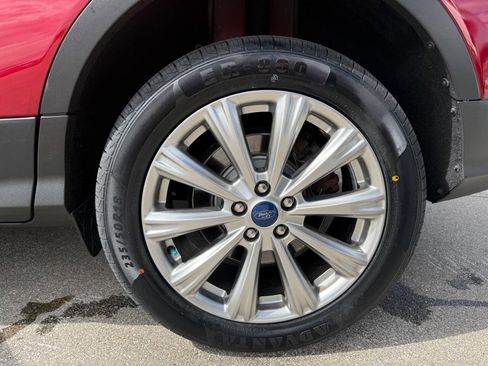 Used 2018 Ford Escape Titanium w/ Ford Safe & Smart Package AWD/4WD image 18