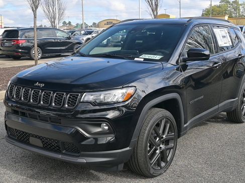 New 2026 Jeep Compass Latitude AWD/4WD image 3