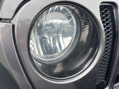 Used 2020 Jeep Wrangler Unlimited Sport AWD/4WD image 9