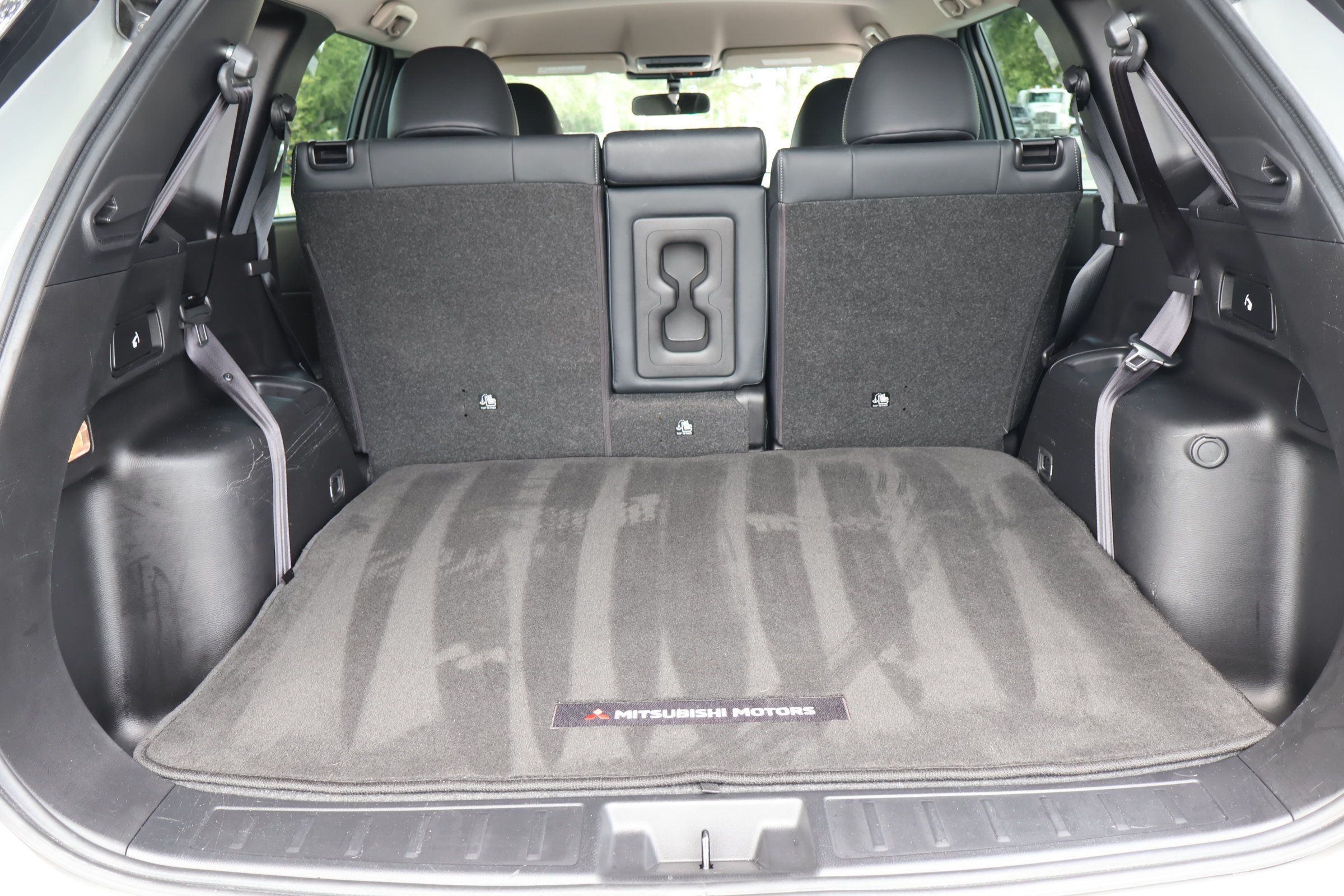 Used 2023 Mitsubishi Outlander SE FWD image 19