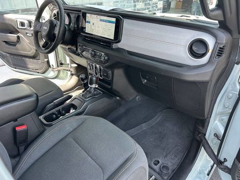 Used 2024 Jeep Wrangler Unlimited Sport image 24