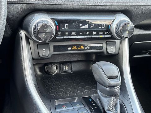Used 2023 Toyota RAV4 XLE FWD image 21