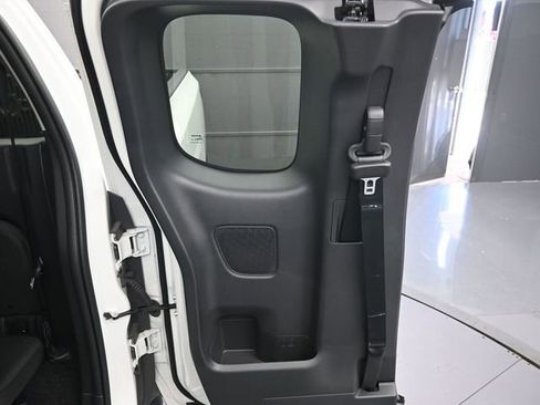 Used 2024 Nissan Frontier S w/ S Utility Package image 23