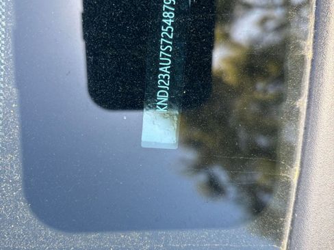 Used 2025 Kia Soul LX w/ LX Technology Package image 10