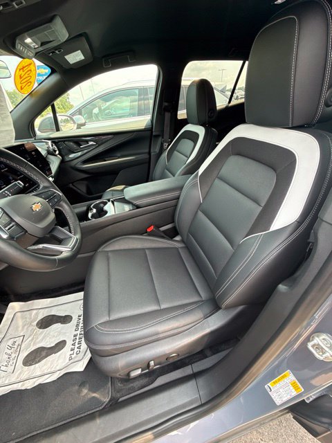 Used 2024 Chevrolet Blazer EV LT AWD/4WD image 17