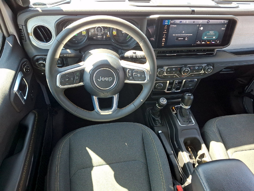 Used 2024 Jeep Wrangler Unlimited Sahara AWD/4WD image 11