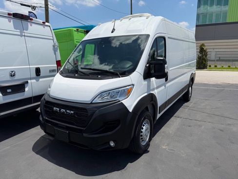 Used 2025 RAM ProMaster 2500 w/ Convenience Group FWD image 36